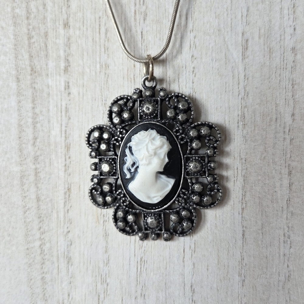 Vintage Cameo Pendant Black And White With Dark Metal
